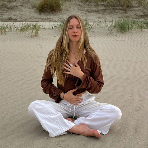 Yoga Lehrer:in in Hamburg St. Pauli – Juli